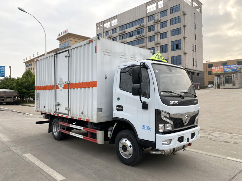 雜項(xiàng)危險(xiǎn)物品廂式運(yùn)輸車(chē)，廂式運(yùn)輸車(chē)，楚勝汽車(chē)集團(tuán)